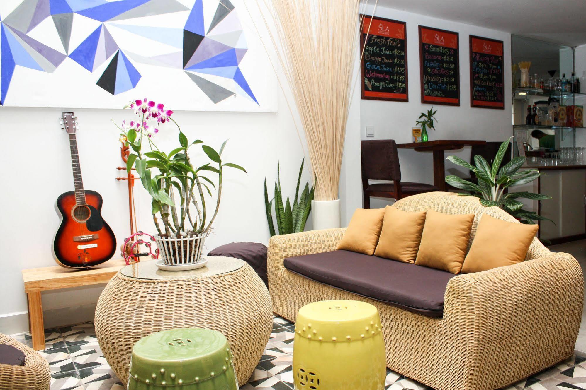 Sla Boutique Hostel Phnom Penh Exterior photo