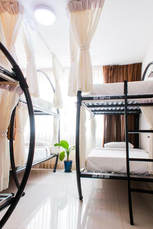 Sla Boutique Hostel Phnom Penh Exterior photo